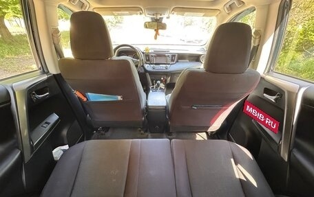 Toyota RAV4, 2018 год, 2 400 000 рублей, 6 фотография