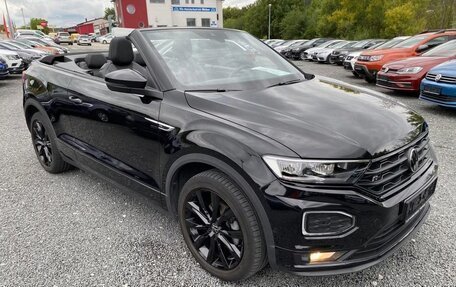 Volkswagen T-Roc I, 2021 год, 2 420 000 рублей, 2 фотография