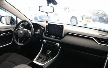 Toyota RAV4, 2019 год, 3 511 000 рублей, 16 фотография