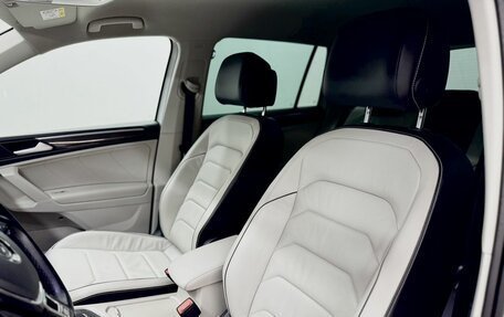 Volkswagen Tiguan II, 2019 год, 3 089 000 рублей, 13 фотография