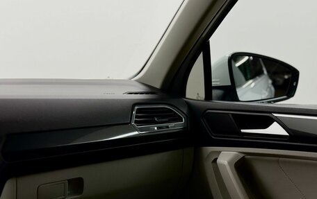 Volkswagen Tiguan II, 2019 год, 3 089 000 рублей, 20 фотография