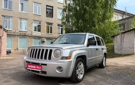 Jeep Liberty (Patriot), 2007 год, 800 000 рублей, 1 фотография