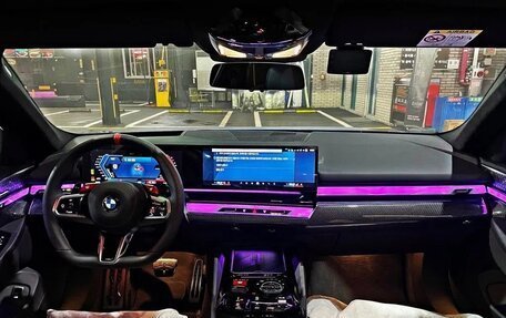 BMW M5, 2025 год, 18 000 000 рублей, 10 фотография