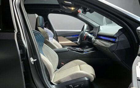BMW M5, 2025 год, 18 000 000 рублей, 9 фотография