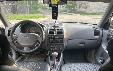 Hyundai Accent II, 2004 год, 320 000 рублей, 9 фотография