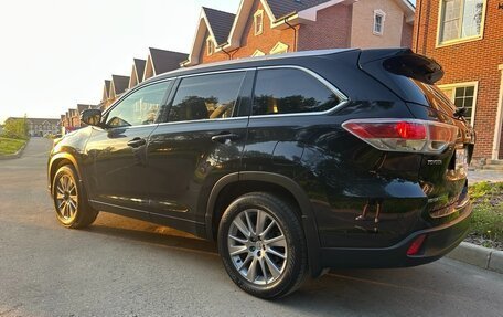 Toyota Highlander III, 2014 год, 2 450 000 рублей, 2 фотография