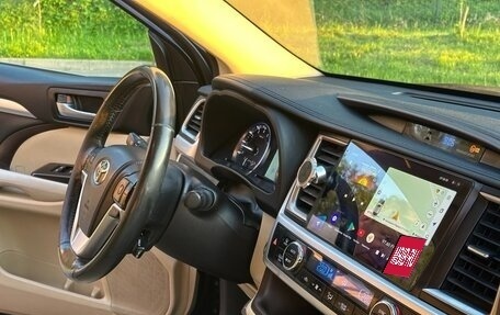 Toyota Highlander III, 2014 год, 2 450 000 рублей, 5 фотография