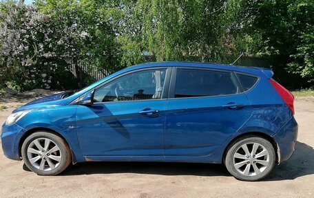 Hyundai Solaris II рестайлинг, 2011 год, 510 000 рублей, 2 фотография