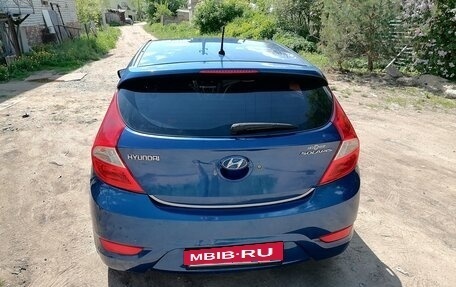 Hyundai Solaris II рестайлинг, 2011 год, 510 000 рублей, 4 фотография