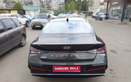 Hyundai Elantra, 2023 год, 2 400 000 рублей, 1 фотография