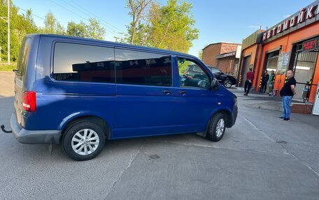 Volkswagen Caravelle T5, 2011 год, 1 100 000 рублей, 2 фотография
