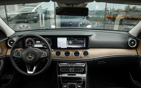 Mercedes-Benz E-Класс, 2017 год, 3 299 000 рублей, 14 фотография