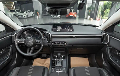 Mazda CX-5 II, 2023 год, 2 552 500 рублей, 9 фотография