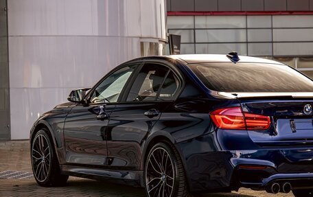 BMW 3 серия, 2018 год, 1 995 000 рублей, 10 фотография