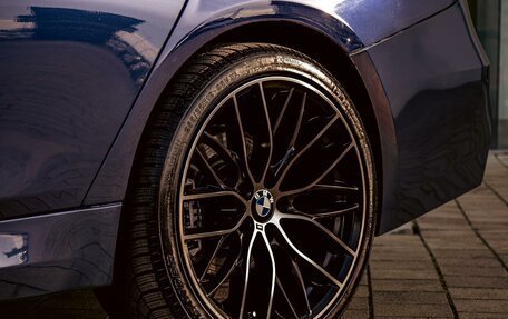 BMW 3 серия, 2018 год, 1 995 000 рублей, 19 фотография