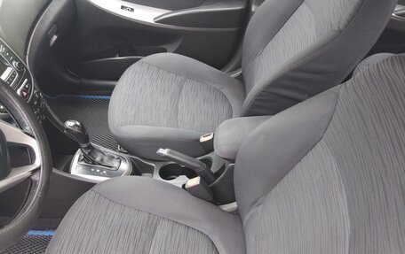 Hyundai Solaris II рестайлинг, 2015 год, 700 000 рублей, 9 фотография