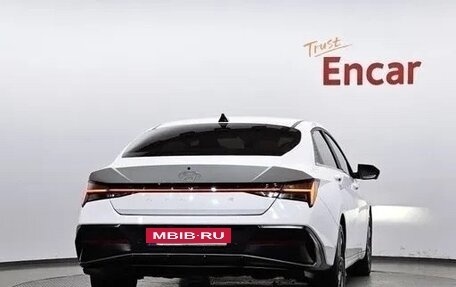 Hyundai Avante, 2023 год, 1 800 000 рублей, 4 фотография