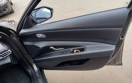Hyundai Elantra, 2023 год, 2 400 000 рублей, 8 фотография