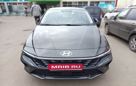 Hyundai Elantra, 2023 год, 2 400 000 рублей, 12 фотография