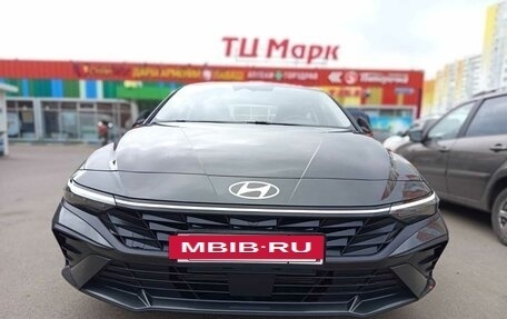 Hyundai Elantra, 2023 год, 2 400 000 рублей, 17 фотография