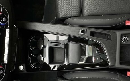 Audi A4, 2022 год, 2 080 000 рублей, 12 фотография