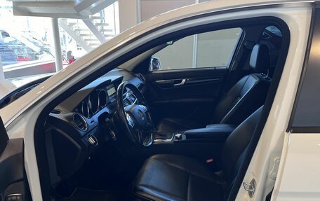 Mercedes-Benz C-Класс, 2011 год, 1 500 000 рублей, 32 фотография