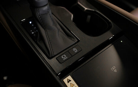 Lexus ES VII, 2025 год, 5 700 000 рублей, 16 фотография
