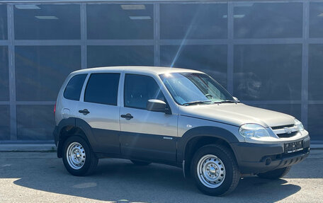 Chevrolet Niva I рестайлинг, 2018 год, 770 000 рублей, 1 фотография