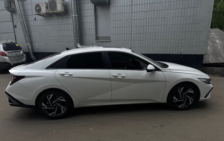 Hyundai Elantra, 2023 год, 2 260 000 рублей, 4 фотография