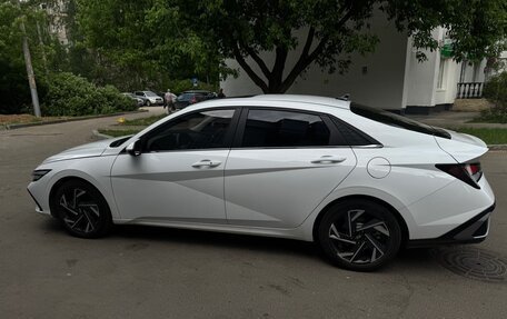 Hyundai Elantra, 2023 год, 2 260 000 рублей, 9 фотография