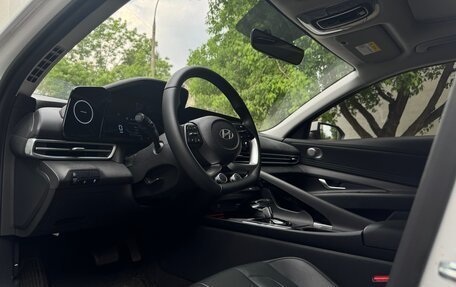 Hyundai Elantra, 2023 год, 2 260 000 рублей, 11 фотография