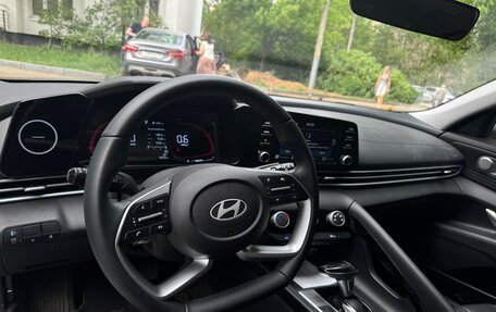 Hyundai Elantra, 2023 год, 2 260 000 рублей, 12 фотография