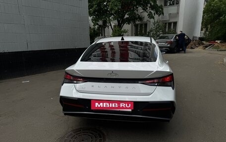 Hyundai Elantra, 2023 год, 2 260 000 рублей, 5 фотография