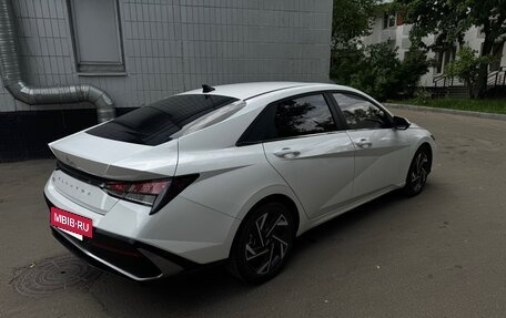 Hyundai Elantra, 2023 год, 2 260 000 рублей, 6 фотография