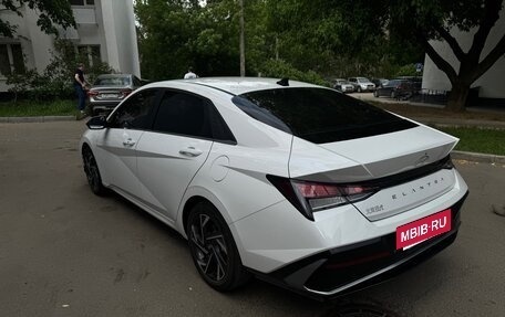 Hyundai Elantra, 2023 год, 2 260 000 рублей, 7 фотография