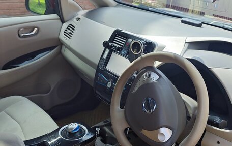 Nissan Leaf I, 2010 год, 750 000 рублей, 7 фотография