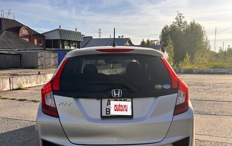 Honda Fit III, 2013 год, 940 000 рублей, 6 фотография