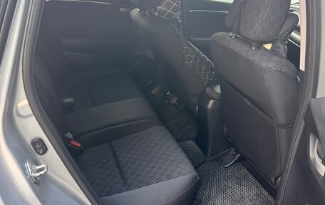 Honda Fit III, 2013 год, 940 000 рублей, 15 фотография