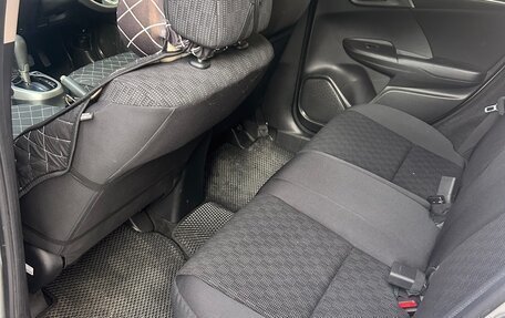 Honda Fit III, 2013 год, 940 000 рублей, 16 фотография