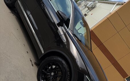 Volkswagen Touareg III, 2019 год, 6 300 000 рублей, 5 фотография