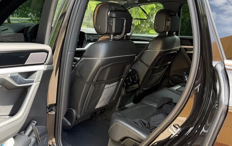 Volkswagen Touareg III, 2019 год, 6 300 000 рублей, 18 фотография