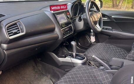 Honda Fit III, 2013 год, 940 000 рублей, 17 фотография