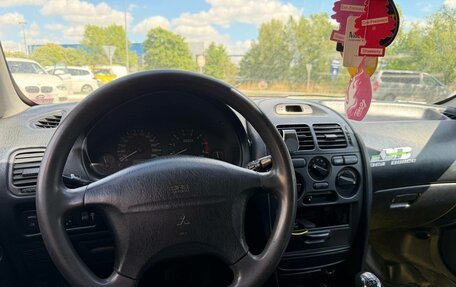 Mitsubishi Carisma I, 1997 год, 100 000 рублей, 4 фотография