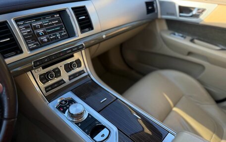 Jaguar XF I рестайлинг, 2014 год, 1 570 000 рублей, 26 фотография