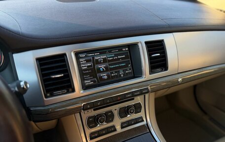 Jaguar XF I рестайлинг, 2014 год, 1 570 000 рублей, 25 фотография