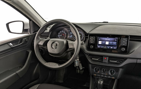Skoda Rapid II, 2021 год, 1 225 000 рублей, 25 фотография