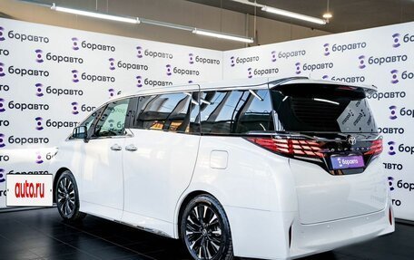 Toyota Alphard, 2024 год, 13 125 000 рублей, 3 фотография