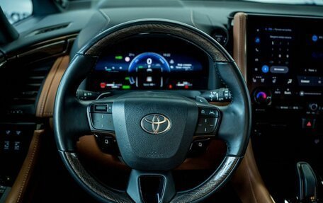 Toyota Alphard, 2024 год, 13 125 000 рублей, 9 фотография
