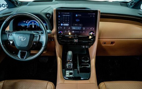 Toyota Alphard, 2024 год, 13 125 000 рублей, 8 фотография