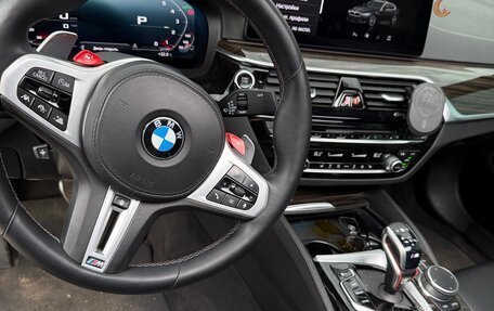 BMW 5 серия, 2019 год, 5 900 000 рублей, 15 фотография